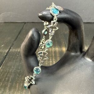 Blue Synthetic Stones Dove/Angel Shape Link Silver Tone Bracelet Marked IJDI 7”